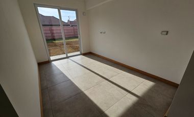 CASA EN PARCELAS SAN VALENTÍN