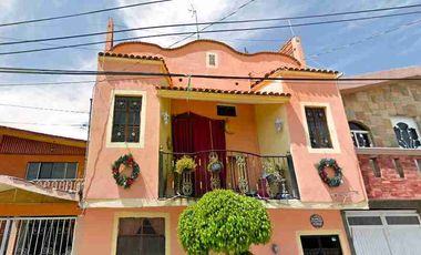 ¡Oportunidad única! Preciosa casa en REMATE ubicada en Romita, Guanajuato.