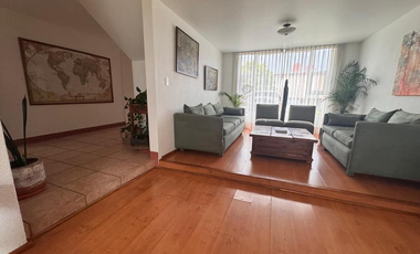 CASA EN RENTA EN CONDOMINIO CON JARDIN PROPIO