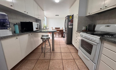 CASA EN RENTA EN CONDOMINIO CON JARDIN PROPIO