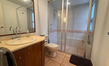 CASA EN RENTA EN CONDOMINIO CON JARDIN PROPIO