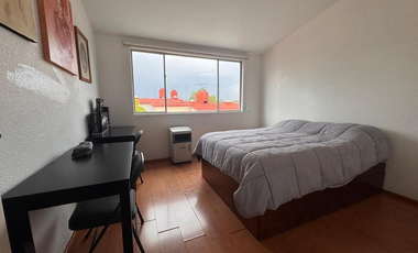 CASA EN RENTA EN CONDOMINIO CON JARDIN PROPIO