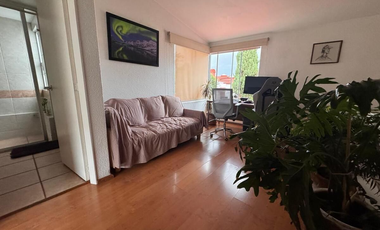 CASA EN RENTA EN CONDOMINIO CON JARDIN PROPIO