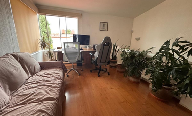 CASA EN RENTA EN CONDOMINIO CON JARDIN PROPIO