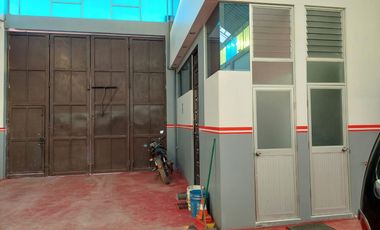 Por Avenida Horacio - Se Vende Casa con Salón de Eventos 460 m2.