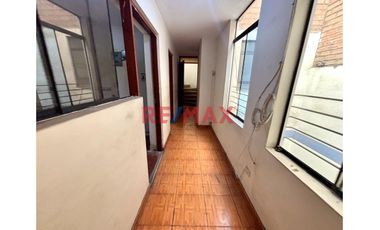 Ocasion Se Vende Casa Familiar De Dos Pisos En Comas