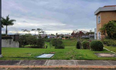 SE VENDE ESPECTACULAR LOTE EN RUITOQUE GOLD, RUITOQUE CONDOMINIO