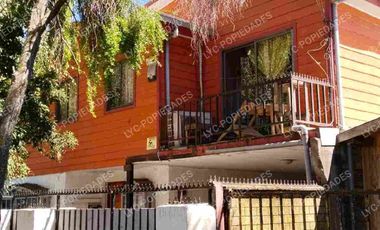 ARRIENDO GRAN CASA AMOBLADA, EQUIPADA PARA HASTA 12 PERSONAS. factura a empresas.