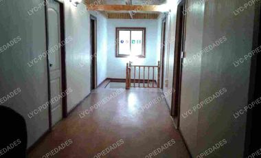 ARRIENDO GRAN CASA AMOBLADA, EQUIPADA PARA HASTA 12 PERSONAS. factura a empresas.
