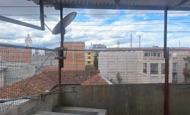 EN VENTA, AMPLIA PROPIEDAD EN EL CENTRO HISTÓRICO, GRAN POTENCIAL.