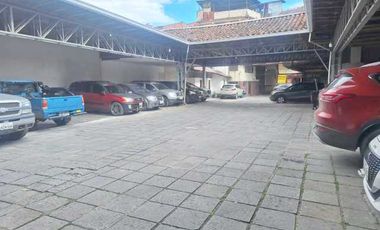 EN VENTA, AMPLIA PROPIEDAD EN EL CENTRO HISTÓRICO, GRAN POTENCIAL.