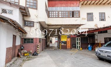 EN VENTA, AMPLIA PROPIEDAD EN EL CENTRO HISTÓRICO, GRAN POTENCIAL.