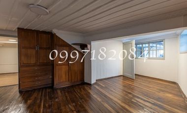 EN VENTA, AMPLIA PROPIEDAD EN EL CENTRO HISTÓRICO, GRAN POTENCIAL.