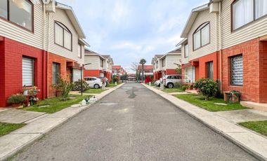 CASA EN ARRIENDO EN CONDOMINIO CENTRAL QUILPUÉ