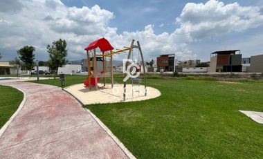 CASA EN VENTA EN GARDENIAS, ZIRÁNDARO