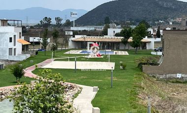 CASA EN VENTA EN GARDENIAS, ZIRÁNDARO