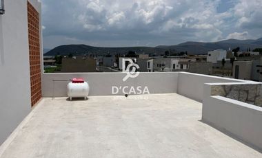 CASA EN VENTA EN GARDENIAS, ZIRÁNDARO