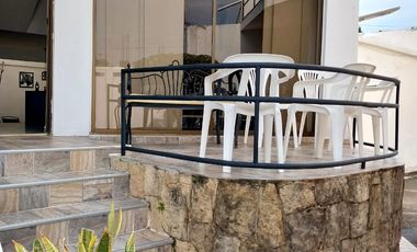 SE VENDE CASA UNIFAMILIAR EN EL BARRIO LOS HELECHOS