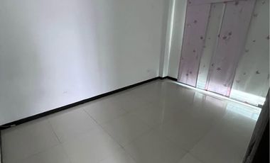 SE VENDE MODERNA CASA EN BARRIO MONTECARLO, YOPAL