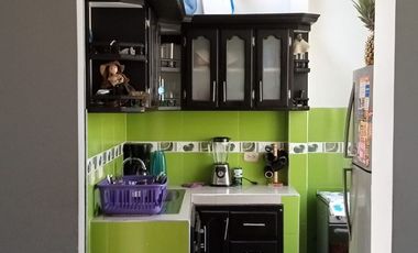 SE VENDE CASA CON 2 APARTAMENTOS INDEPENDIENTES