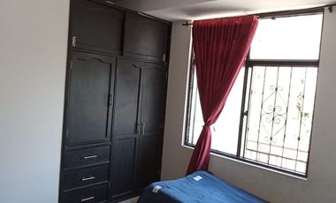 SE VENDE CASA CON 2 APARTAMENTOS INDEPENDIENTES