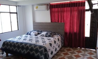 SE VENDE CASA CON 2 APARTAMENTOS INDEPENDIENTES