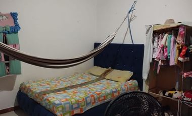 SE VENDE CASA CON 2 APARTAMENTOS INDEPENDIENTES