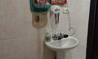 SE VENDE CASA CON 2 APARTAMENTOS INDEPENDIENTES