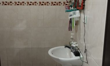 SE VENDE CASA CON 2 APARTAMENTOS INDEPENDIENTES