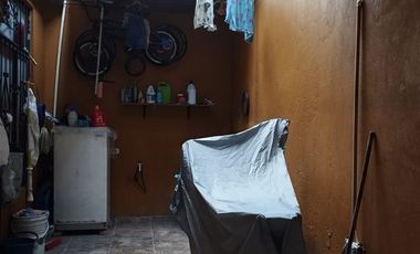 SE VENDE CASA CON 2 APARTAMENTOS INDEPENDIENTES