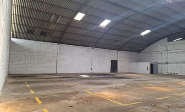 VENTA GALPON INDUSTRIAL COMO TERRENO, SECTOR LA CRISTIANIA, NORTE DE QUITO