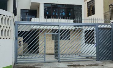 Oportunidad US$ 128,000 Previ Callao - Casa 2 Pisos - A.C.: 194,66 m²