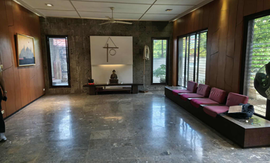 White Plains 6BR House & Lot with 3-Car Parking & Great View in Quezon City