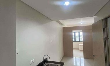 Field Residences Walking Distance SM Sucat Near NAIA T1 Airport Near LRT DR Santos Station