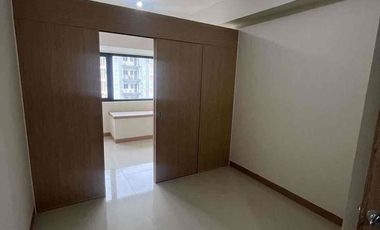 Field Residences Walking Distance SM Sucat Near NAIA T1 Airport Near LRT DR Santos Station