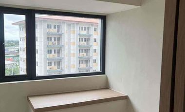 Field Residences Walking Distance SM Sucat Near NAIA T1 Airport Near LRT DR Santos Station