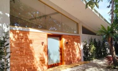 350 sqm 4BR Bungalow House for Rent at Ayala Alabang Village, Muntinlupa City