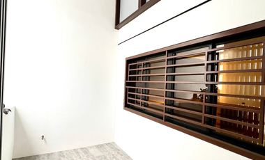 FOR SALE: 4-Bedroom House and Lot in Molave Park Subdivision, Merville, Parañaque