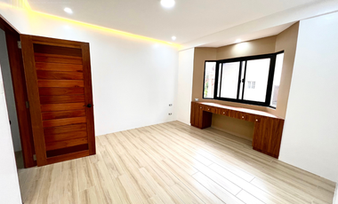 FOR SALE: 4-Bedroom House and Lot in Molave Park Subdivision, Merville, Parañaque