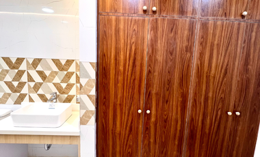 FOR SALE: 4-Bedroom House and Lot in Molave Park Subdivision, Merville, Parañaque