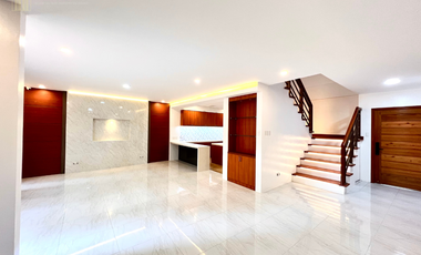 FOR SALE: 4-Bedroom House and Lot in Molave Park Subdivision, Merville, Parañaque