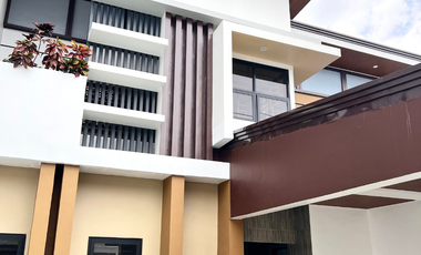 FOR SALE: 4-Bedroom House and Lot in Molave Park Subdivision, Merville, Parañaque