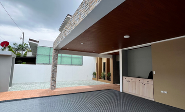 FOR SALE: 4-Bedroom House and Lot in Molave Park Subdivision, Merville, Parañaque