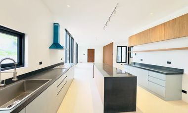 Stunning Brand New House & Lot with Roofdeck for Sale in BF Homes Parañaque City