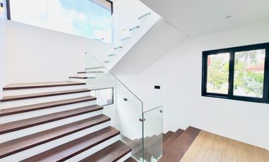 Stunning Brand New House & Lot with Roofdeck for Sale in BF Homes Parañaque City