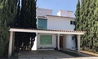 HERMOSA CASA EN CONDOMINIO EN ZONA EXCLUSIVA