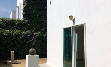 HERMOSA CASA EN CONDOMINIO EN ZONA EXCLUSIVA