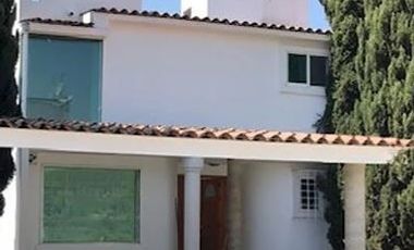 HERMOSA CASA EN CONDOMINIO EN ZONA EXCLUSIVA