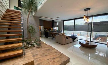 Residencia en Coto Privado