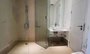 FOR SALE / LEASE: 2-Bedroom Townhouse / Duplex in M Residences at Mahogany Place, Taguig City
